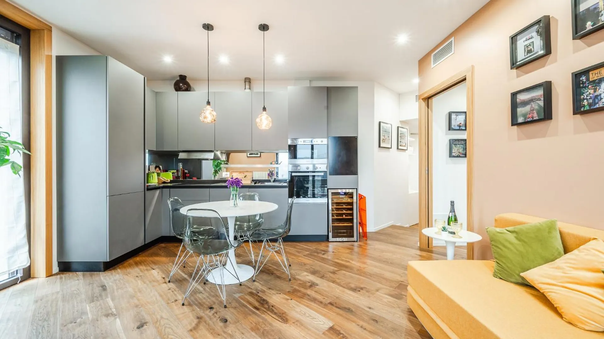 The Visionary Home - Navigli Area Milan Apartment