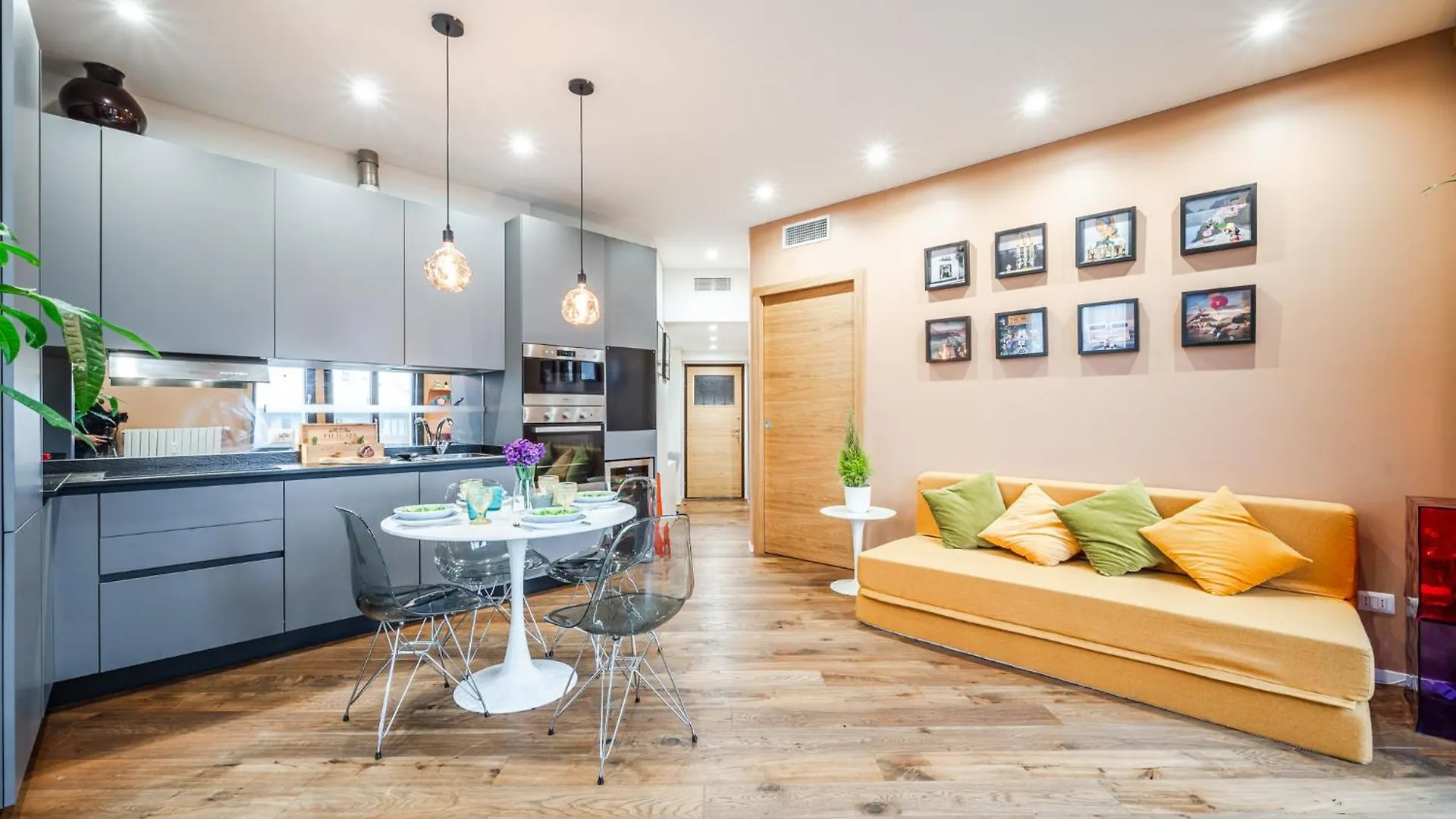 The Visionary Home - Navigli Area Milaan