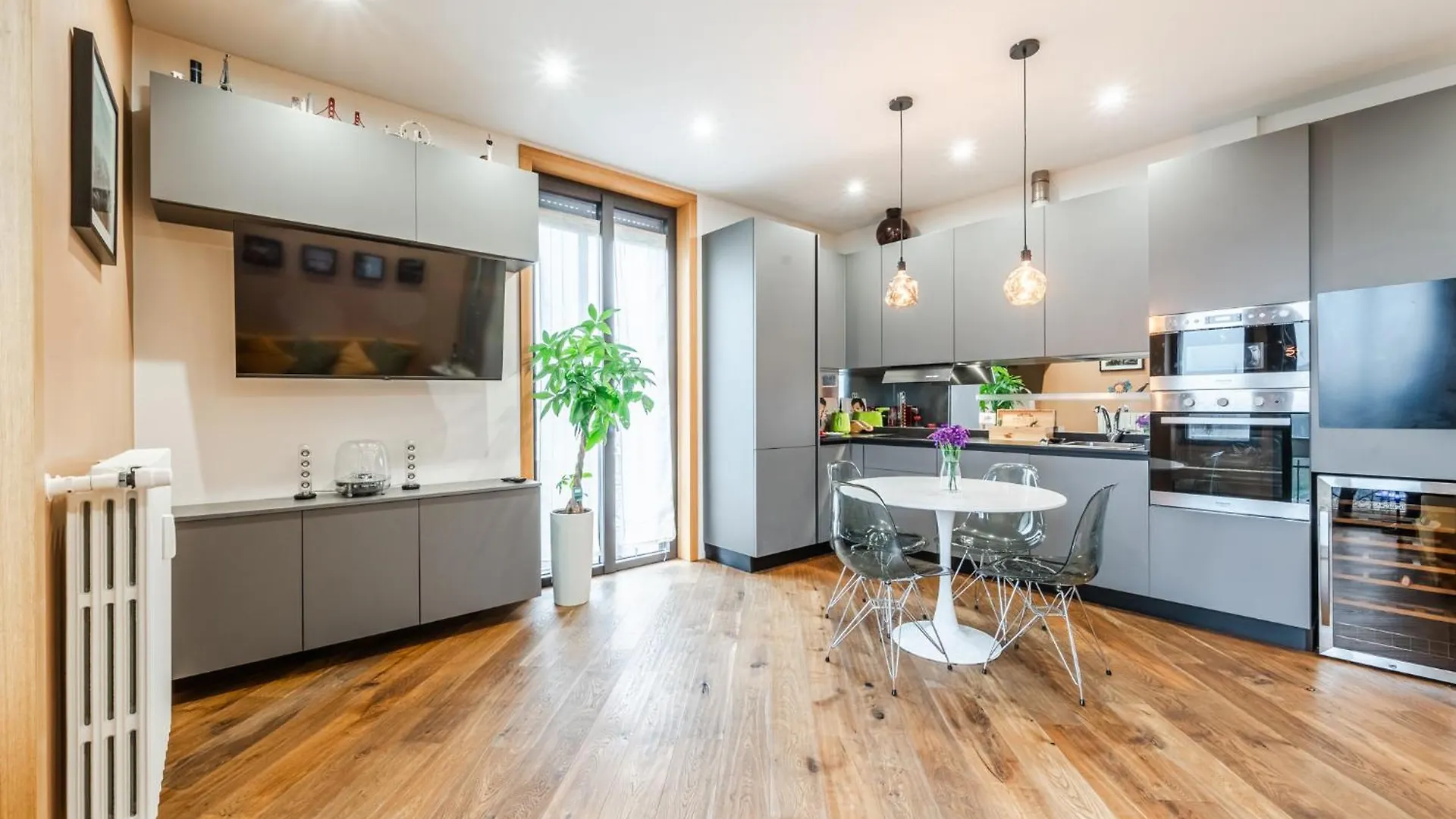 The Visionary Home - Navigli Area Milan