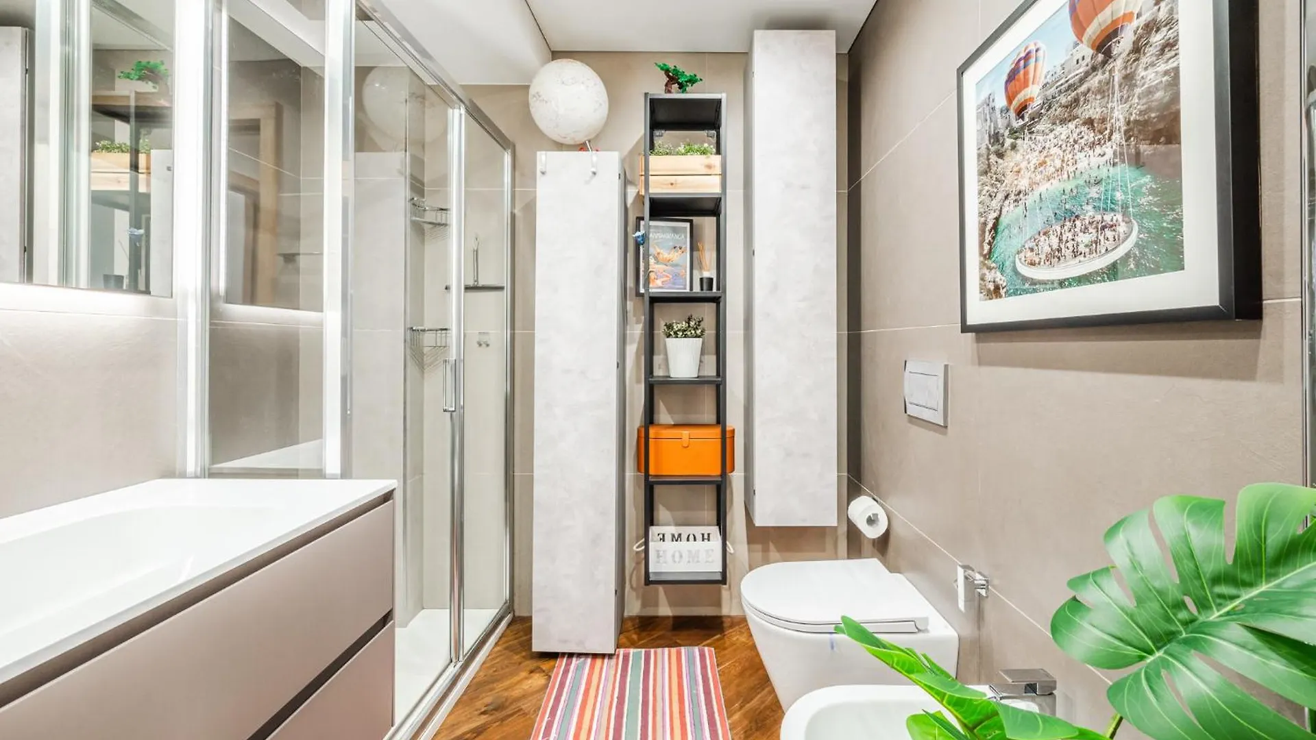 The Visionary Home - Navigli Area Milaan